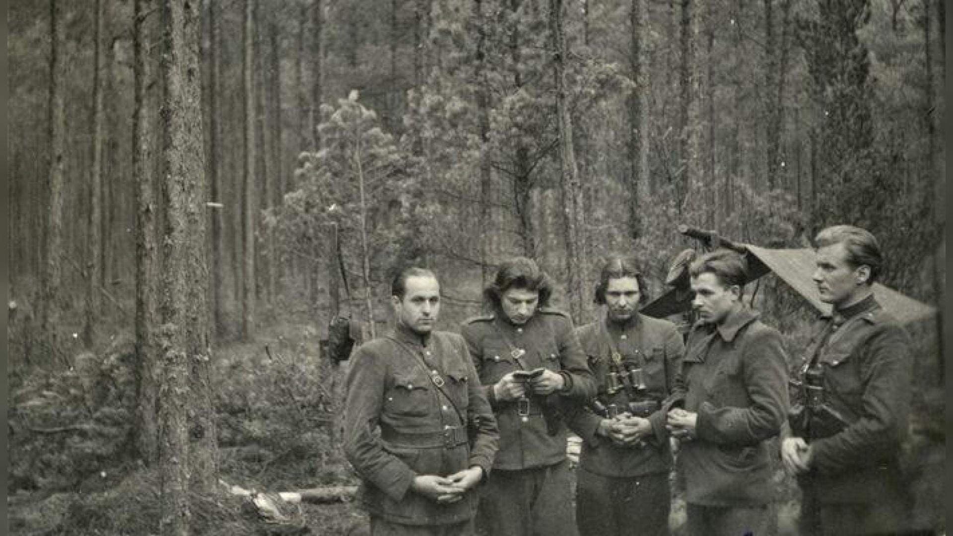 Lietuvos partizanai miško stovykloje